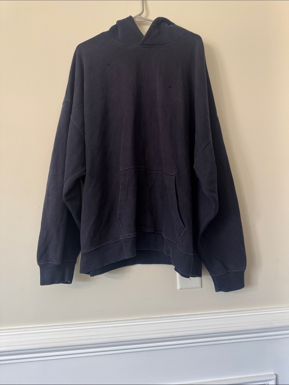 Abercrombie Men's Navy Blue Hooded Sweatshirt